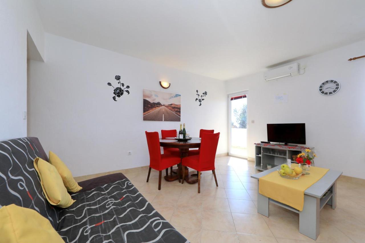 Apartments Luca Ražanac Εξωτερικό φωτογραφία