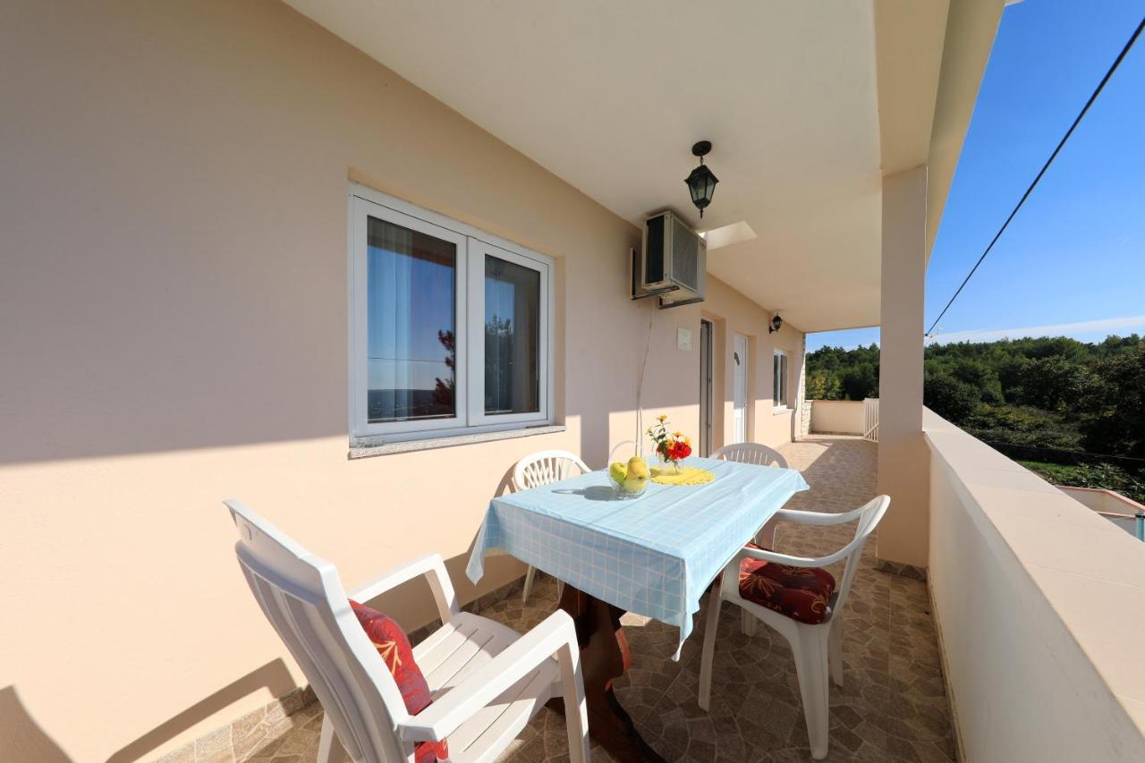 Apartments Luca Ražanac Εξωτερικό φωτογραφία